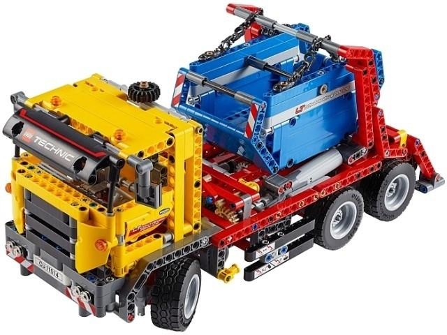 Конструктор LEGO Technic Контейнеровоз 42024 фото 3